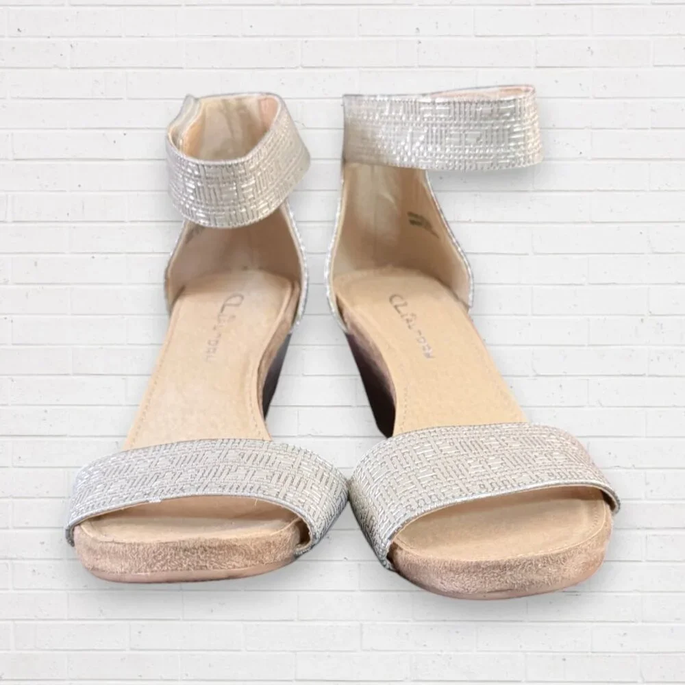 CL by LAUNDRY Metallic Ankle Strap Wood Wedge Summer Sandals Heels 6.5